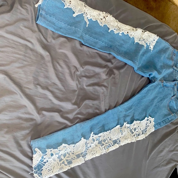 light washed - Picture 1 of 2